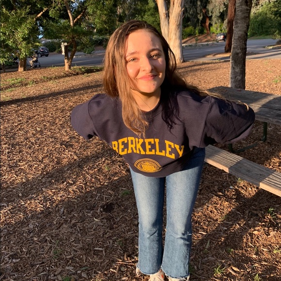 Meet your Posher, Francesca - Picture 2 of 3